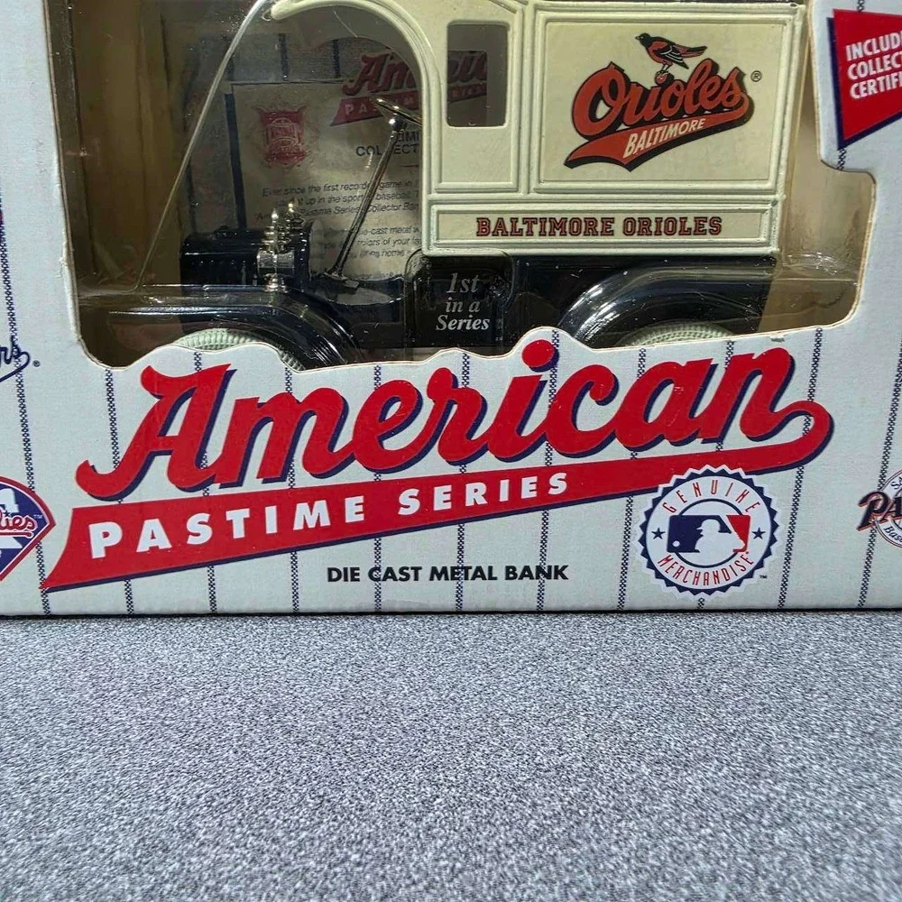 Ertl Baltimore Orioles Die Cast Metal Bank Cream New American Pastime